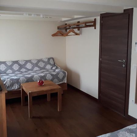 Casa Zuel Guesthouse Rolle Eksteriør bilde