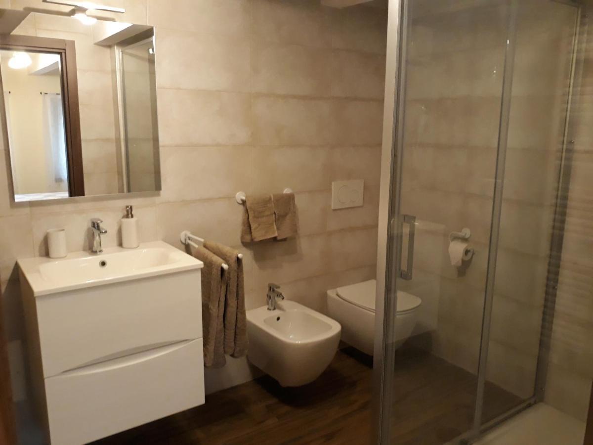 Casa Zuel Guesthouse Rolle Eksteriør bilde